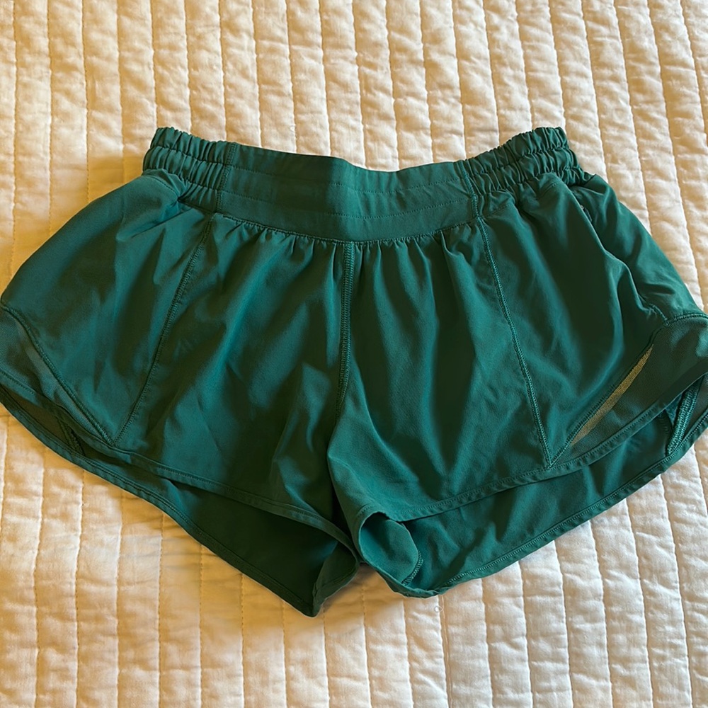 Turquoise lululemon hotty hot 2.5 inch